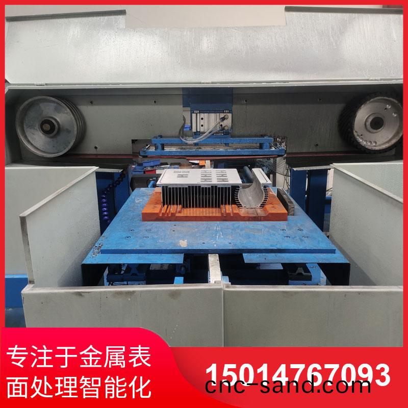 鋁(lv)材(cai)直(zhi)紋拉(la)絲機(ji)定製