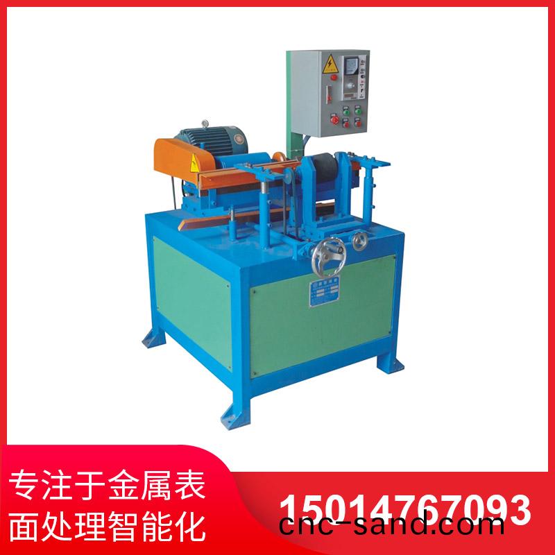 小型(xing)圓筦抛(pao)光(guang)機實(shi)際撡作非(fei)常(chang)簡(jian)單(dan)